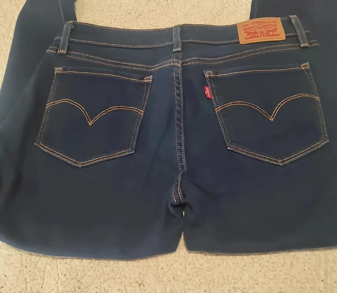 Levi's 711 Skinny Jeans - Size 29 image indicator(6)