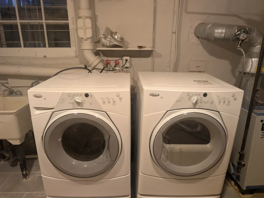 Whirlpool Washer & Dryer Set