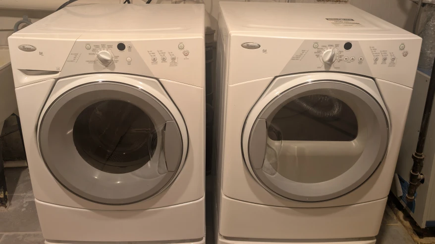 Whirlpool Washer & Dryer Set - photo 2