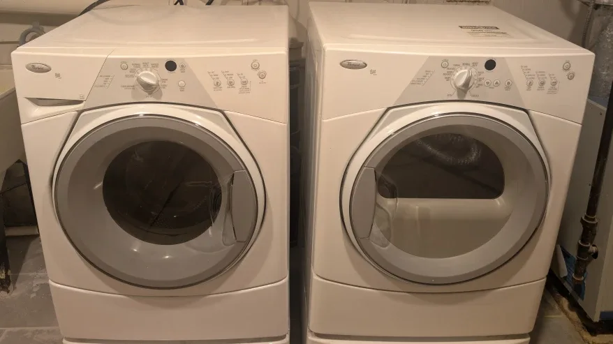 Whirlpool Washer & Dryer Set image indicator(2)