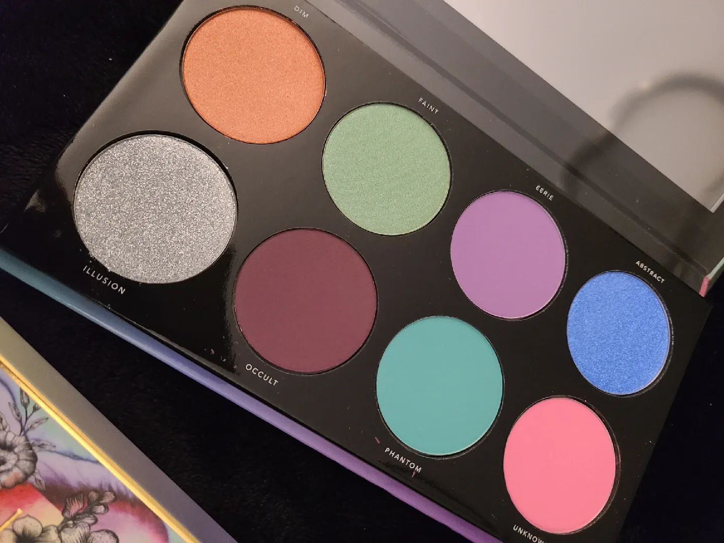 Linda Hallberg Spectral Eyeshadow Palette thumbnail