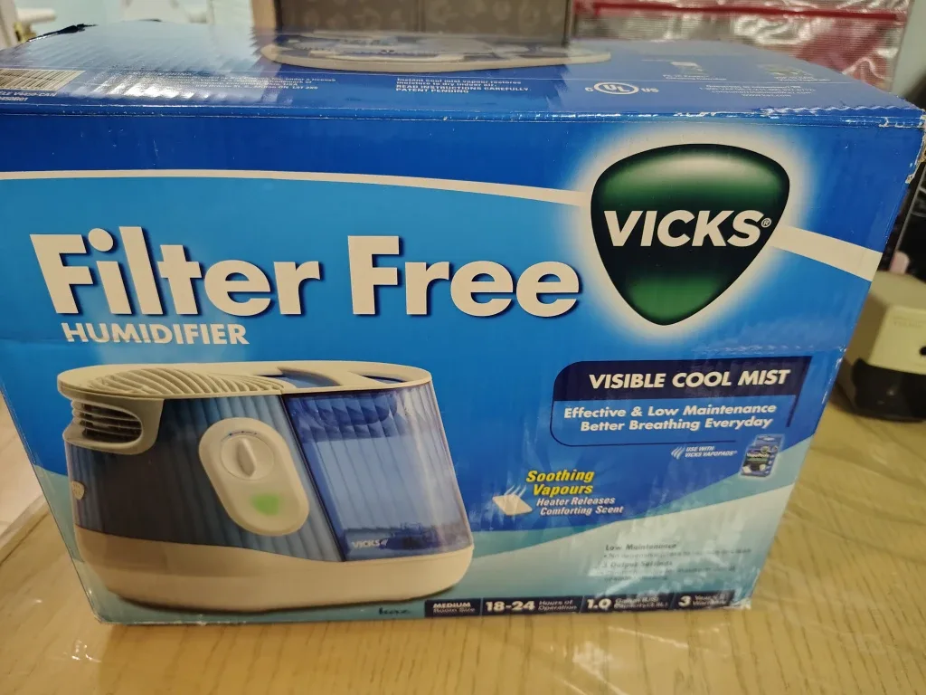 Vicks Filter Free Humidifier - Like New!