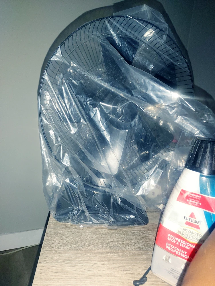 Table Fan with missing front panel