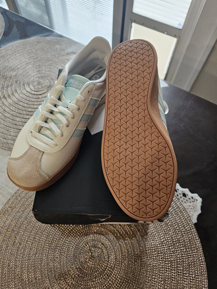 Adidas VL Court Base Shoes - Size 7 - New - photo 2