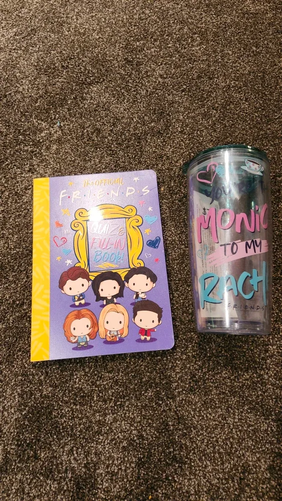 Friends Quiz Book & Tumbler