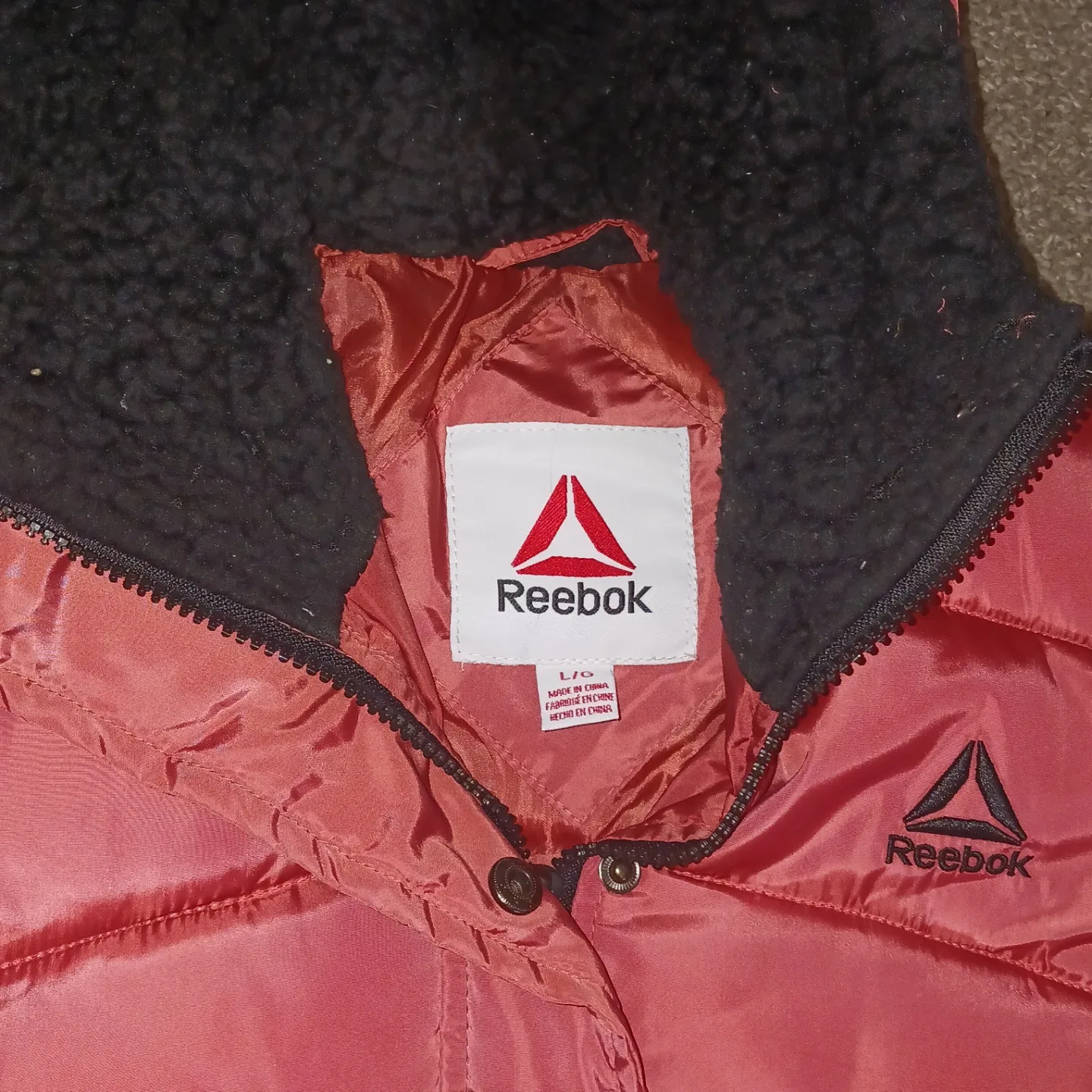 Reebok Puffer Jacket - Size L image indicator(3)