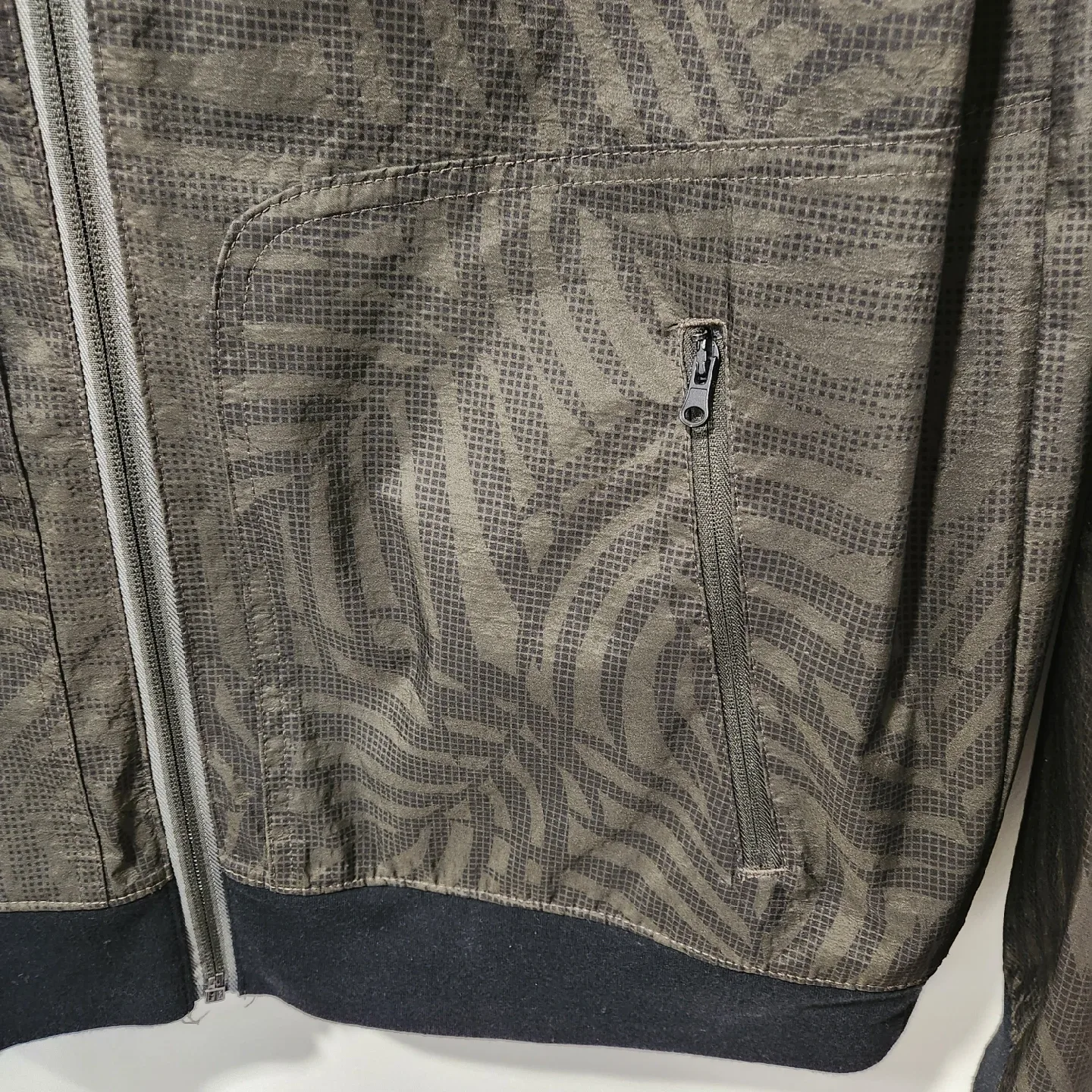 Old Navy Men's Green Bomber Jacket image indicator(4)