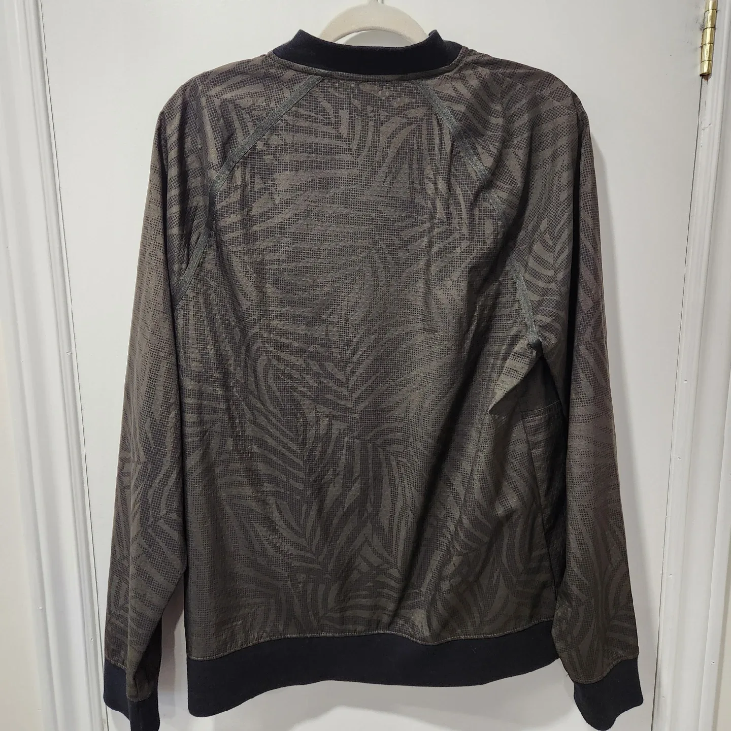 Old Navy Men's Green Bomber Jacket image indicator(5)