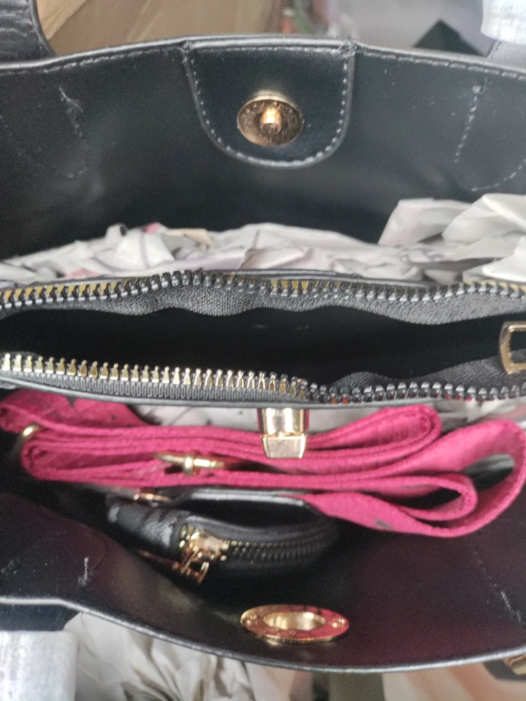 Coach Peanuts Satchel with Snoopy Coin Case image indicator(3)