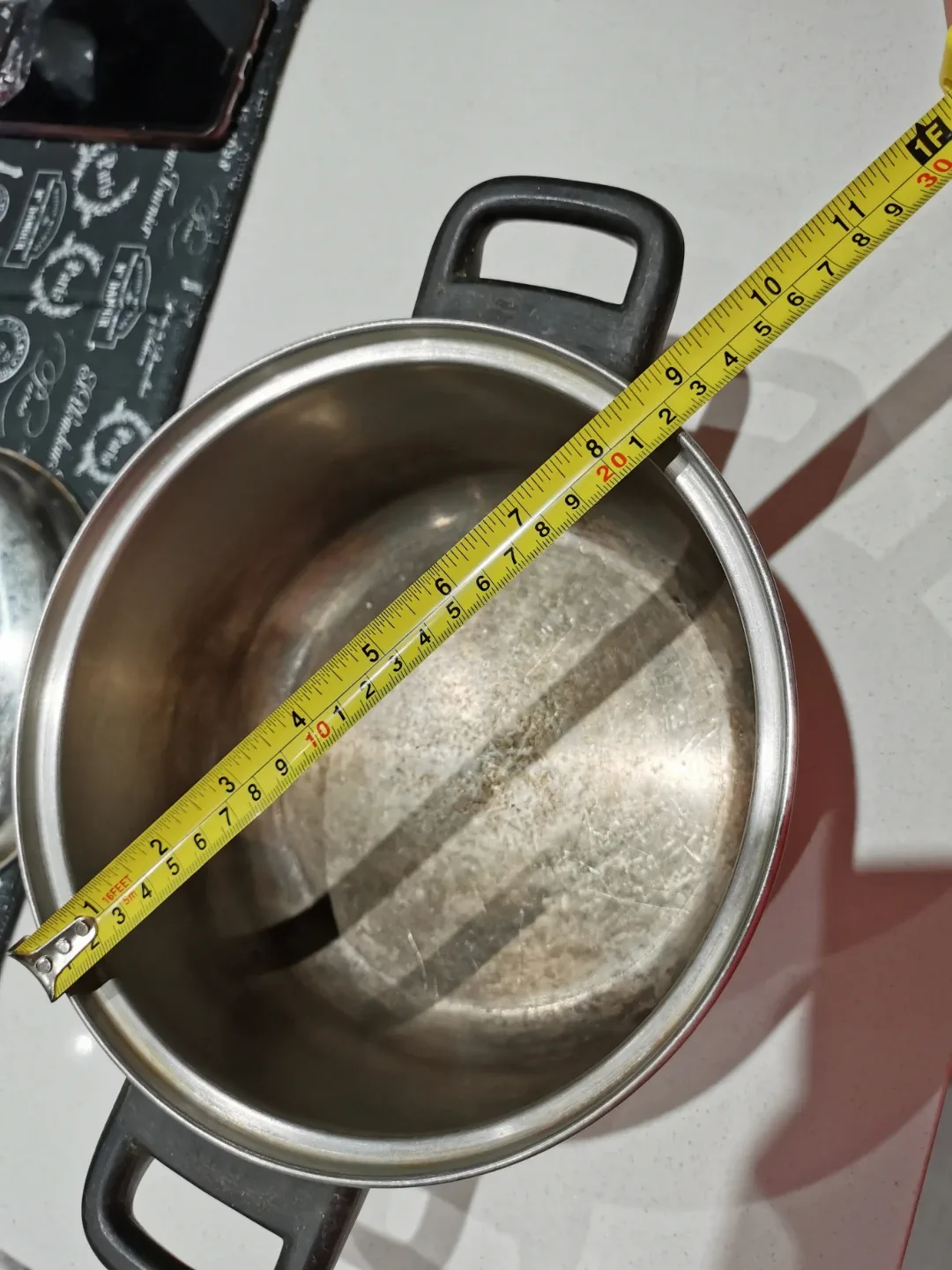 Stock Pot with Lid image indicator(3)