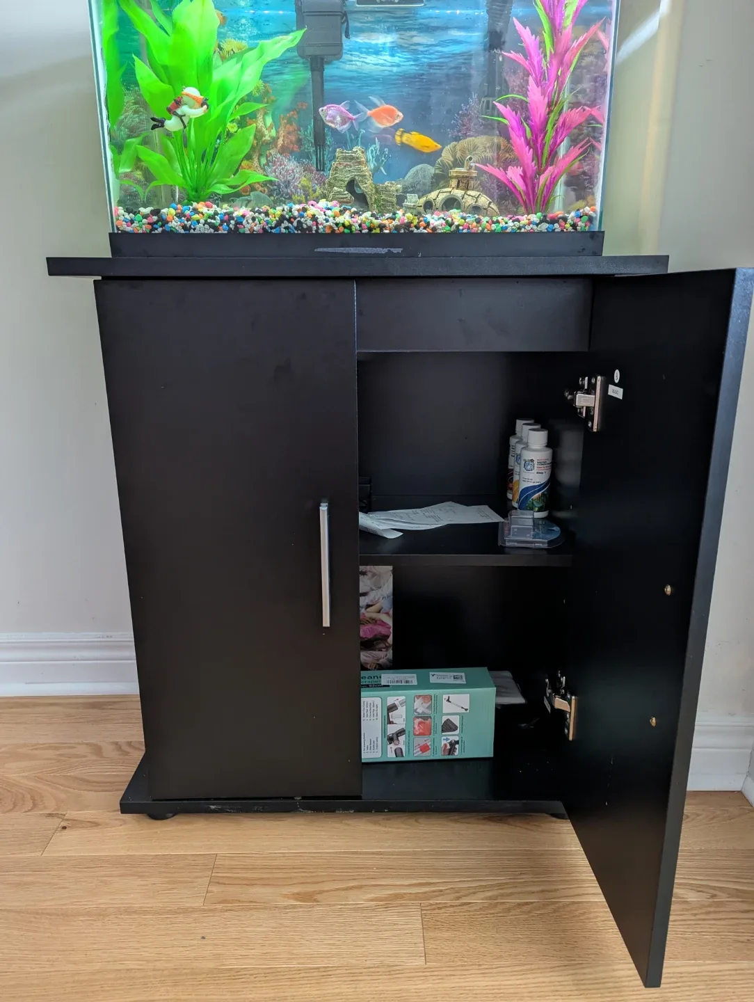 API 5 in 1 Aquarium Test Strips + Accessories image indicator(2)