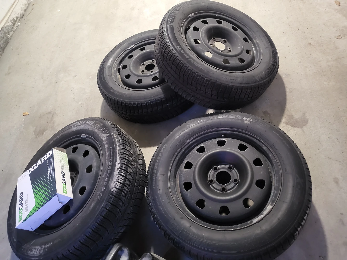 Michelin 225/60R17 Winter Tires on Rims