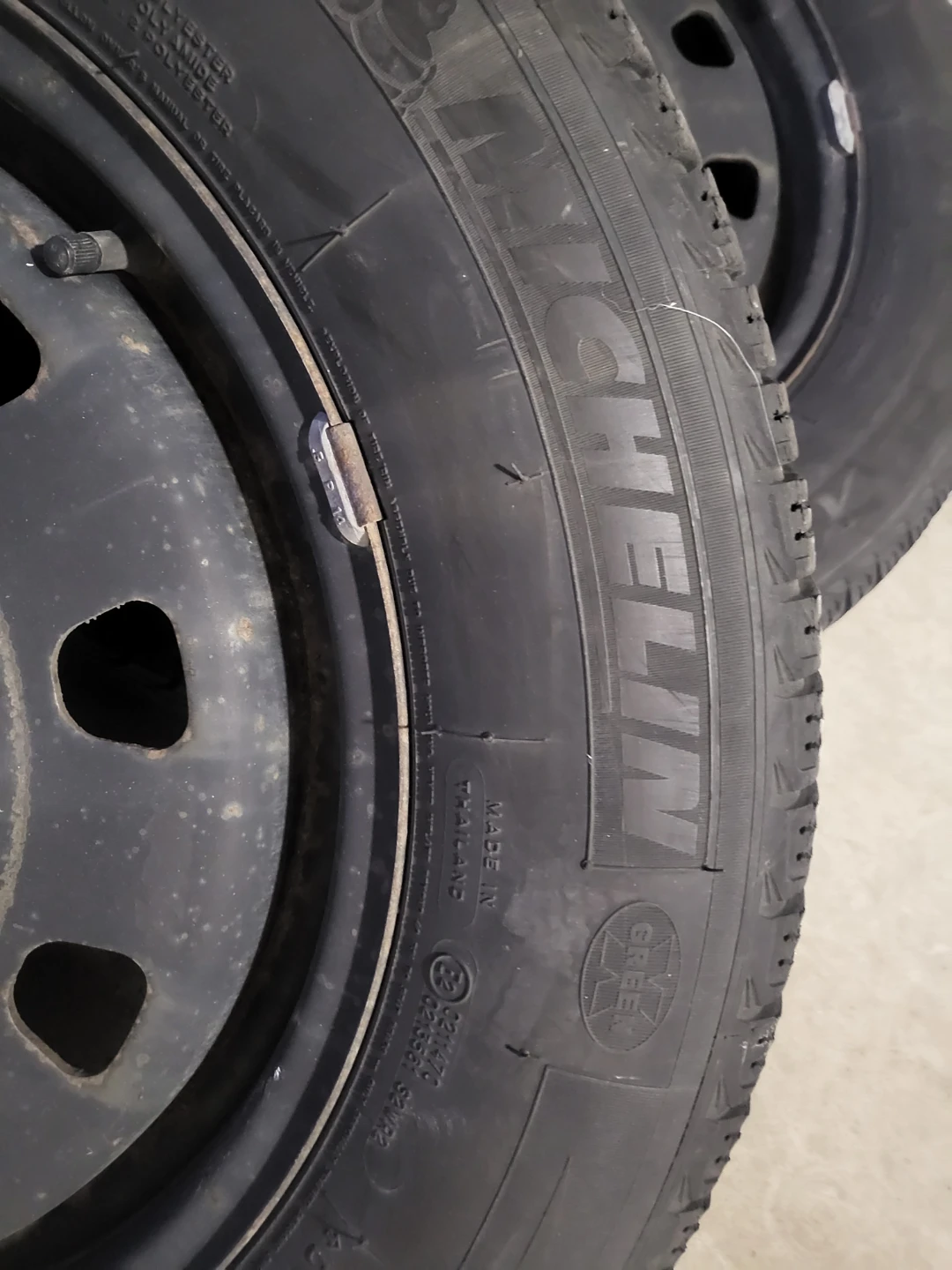 Michelin 225/60R17 Winter Tires on Rims - photo 2