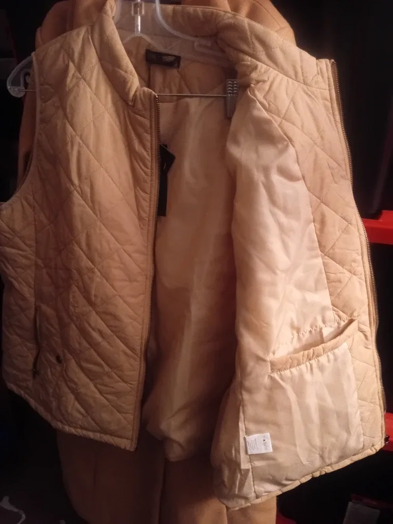 NEW! Women's Sleeveless Padded Vest - XX-Large image indicator(9)