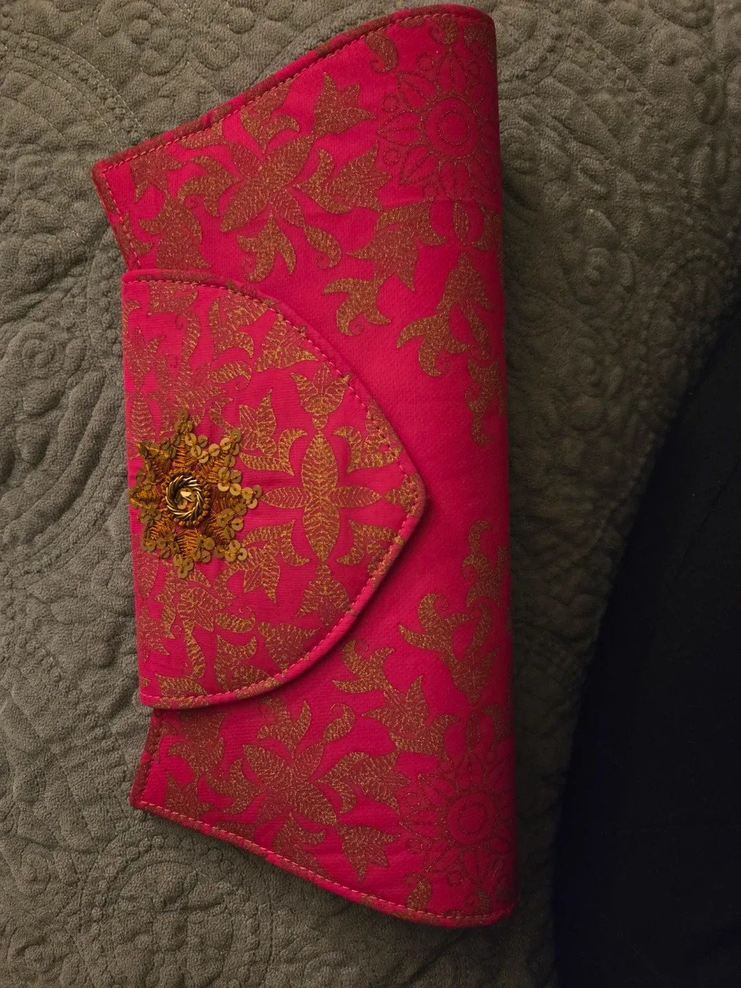 Pink & Gold Floral Clutch image indicator(2)