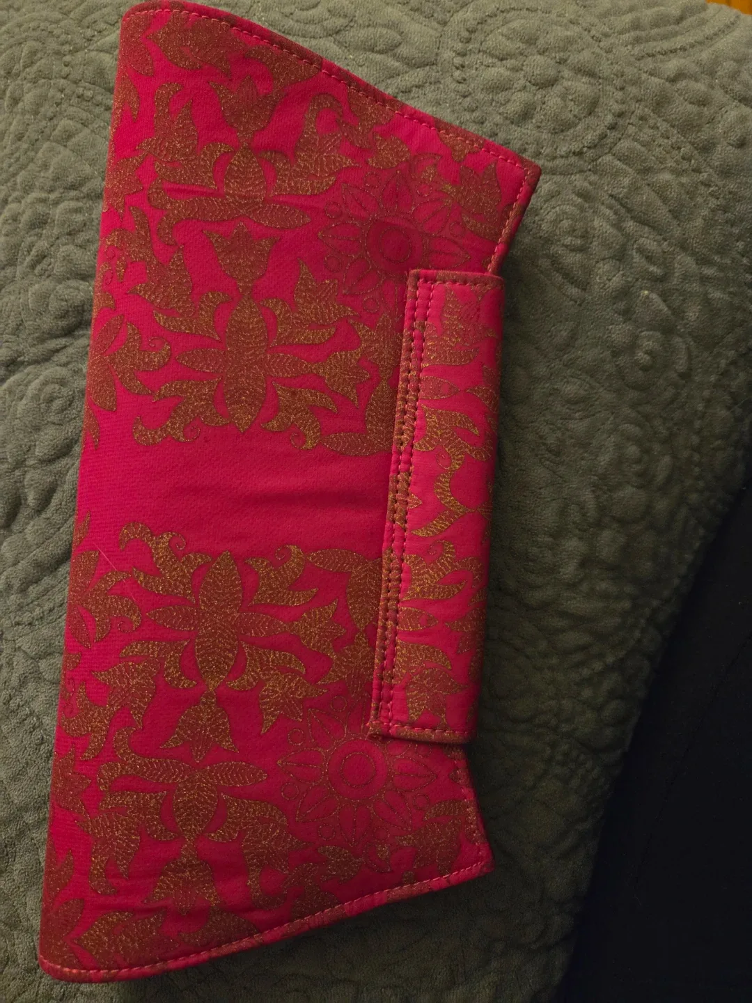 Pink & Gold Floral Clutch image indicator(3)