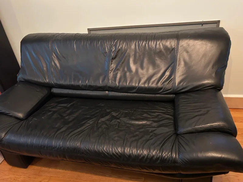 2 Black Leather Couches image indicator(5)