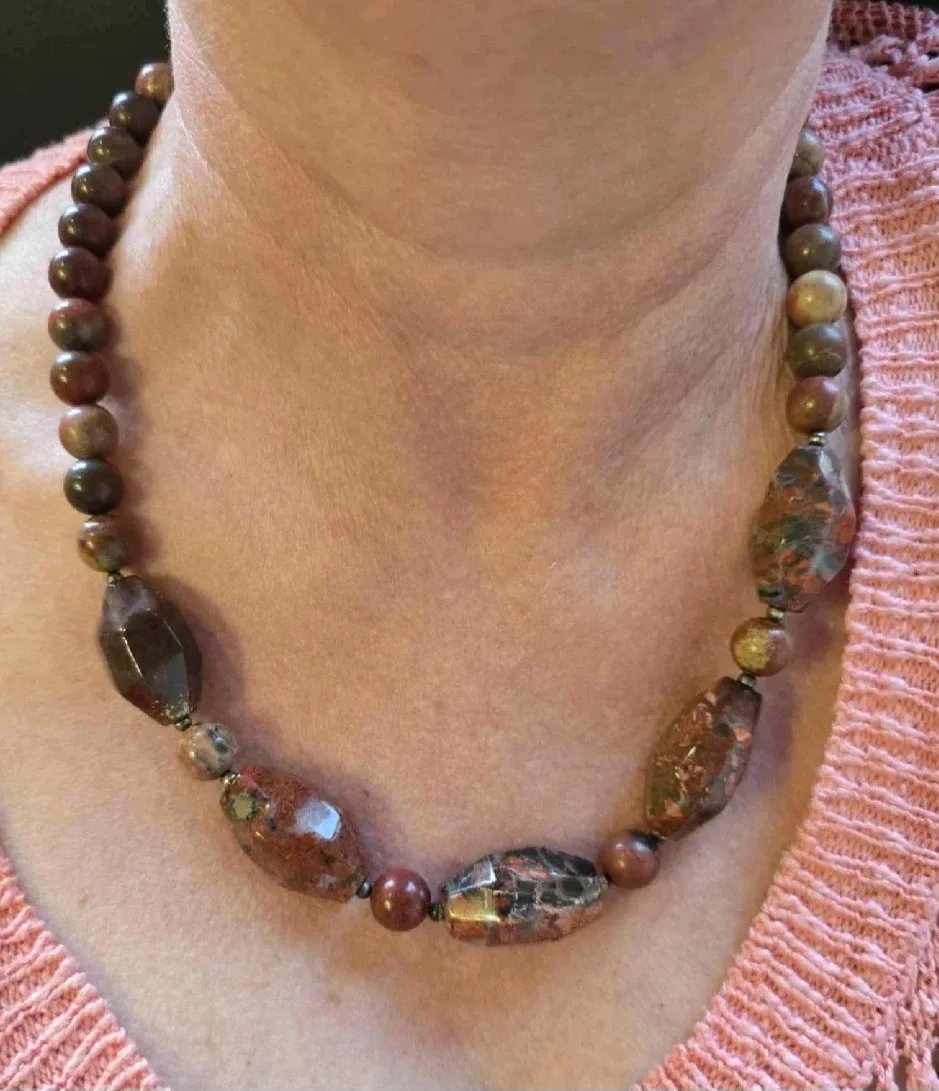 Red Jasper Beaded Necklace image indicator(3)