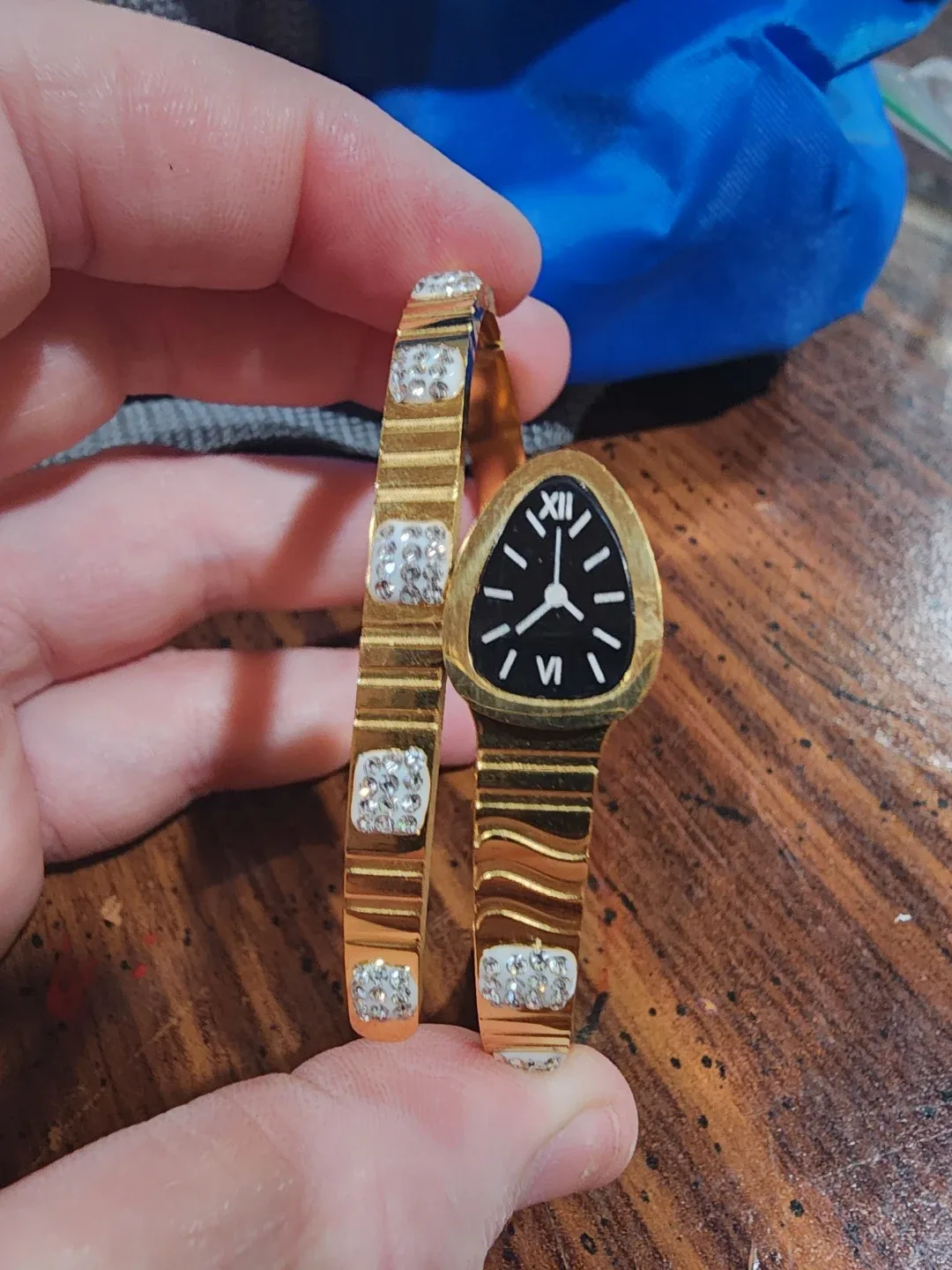 Gold Tone Bangle Watch image indicator(2)