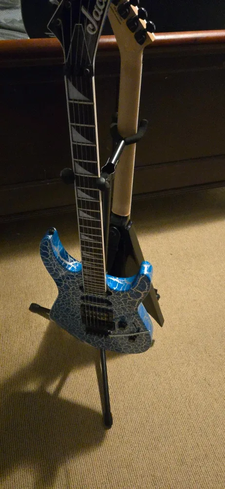 Double Guitar Stand image indicator(2)