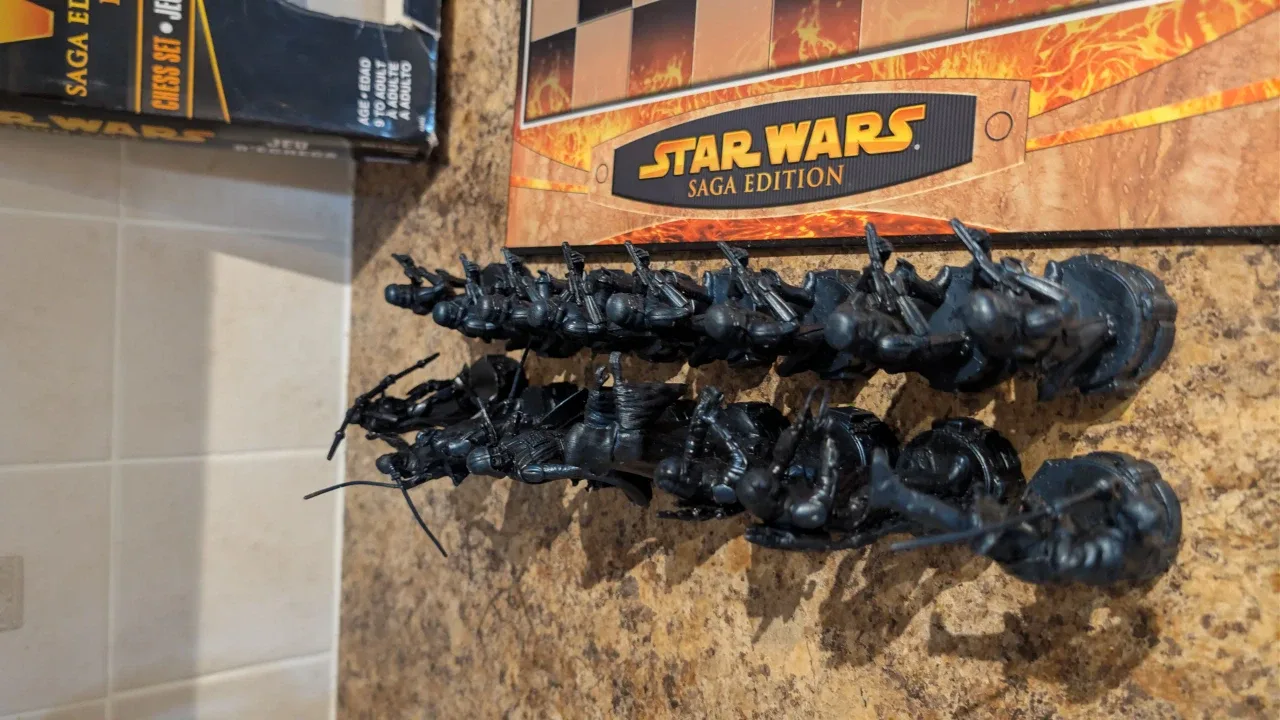 Star Wars Saga Edition Chess Set image indicator(8)