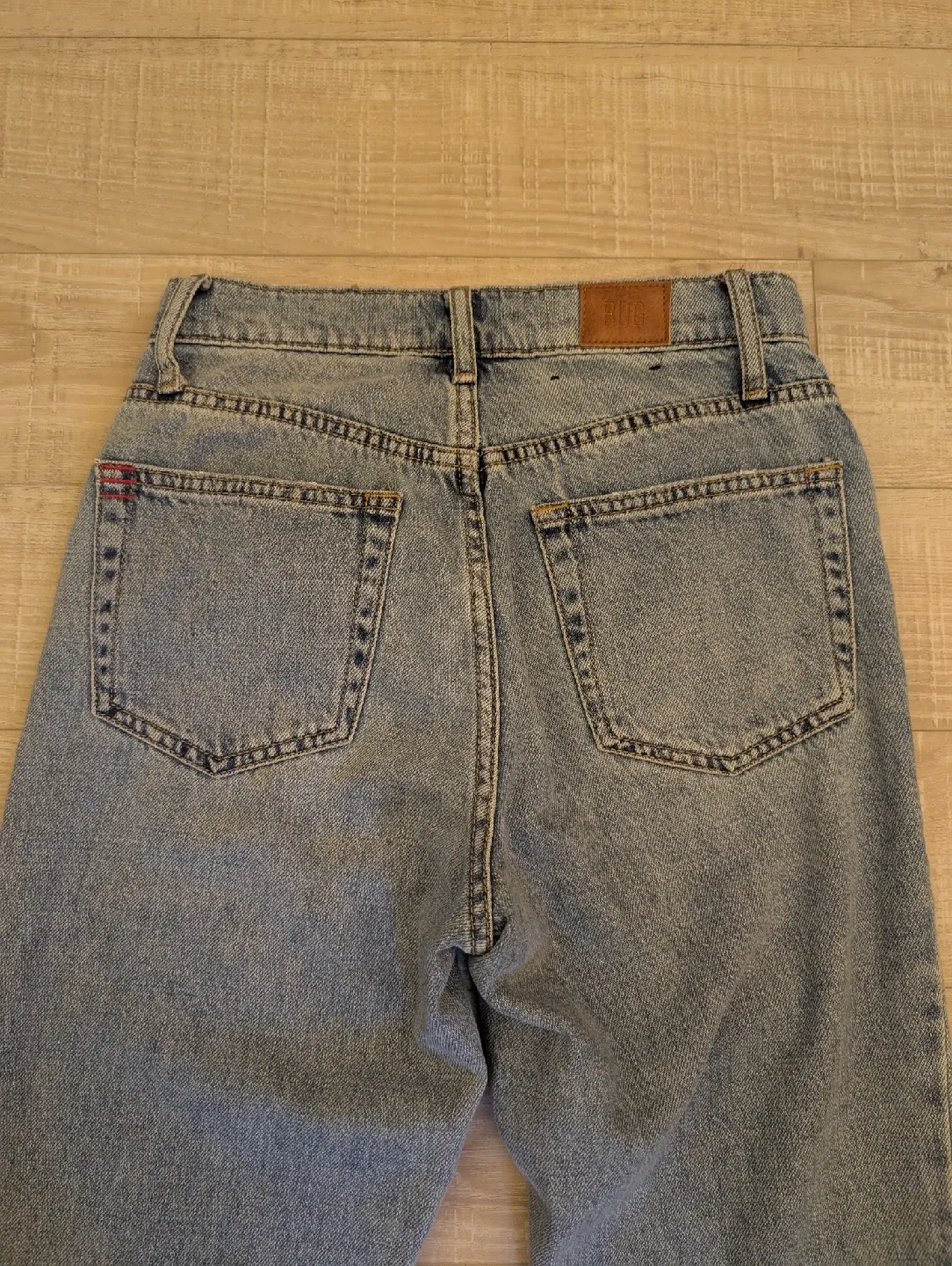 BDG Urban Outfitters Slim Straight Jeans - Size 25 image indicator(3)