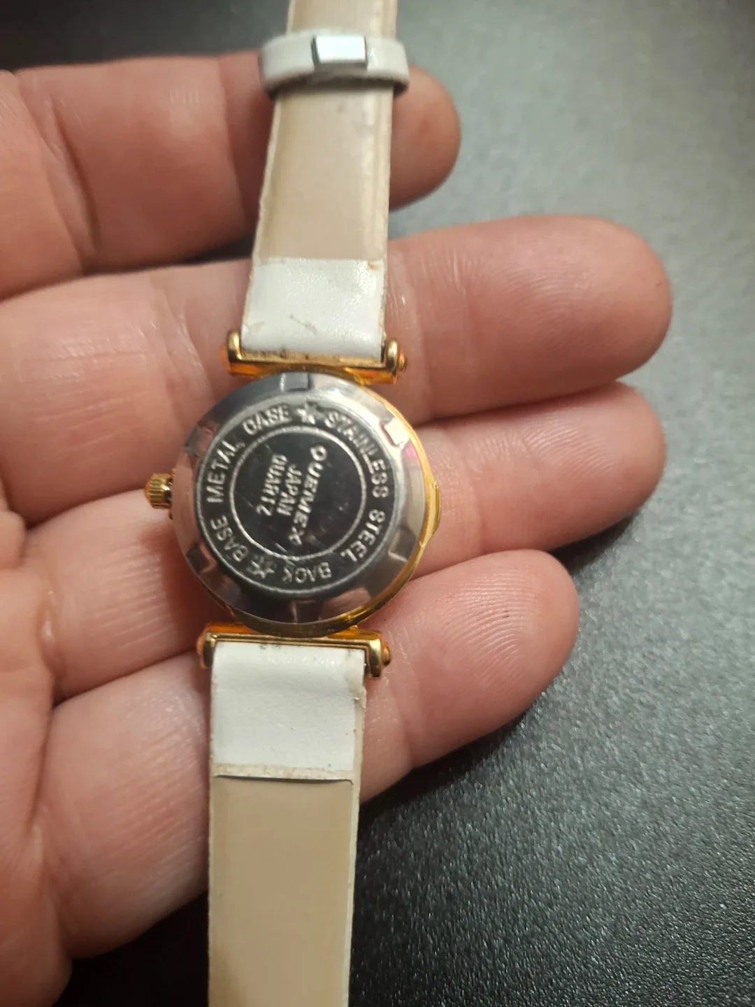 Quoemex Quartz Watch with Floral Band image indicator(4)