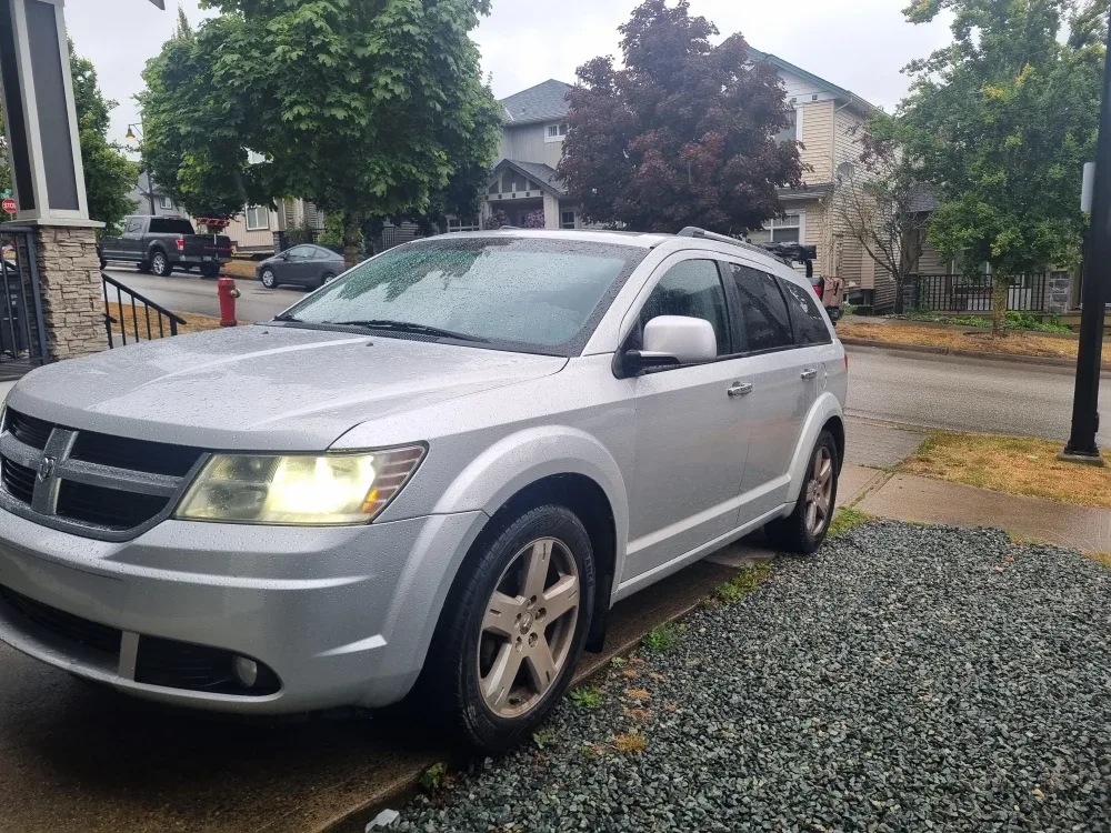 Silver Dodge Journey