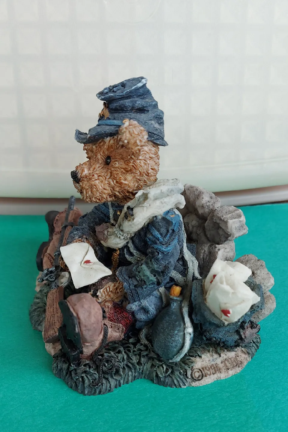 Boyds Bears & Friends Union Jack Figurine image indicator(3)