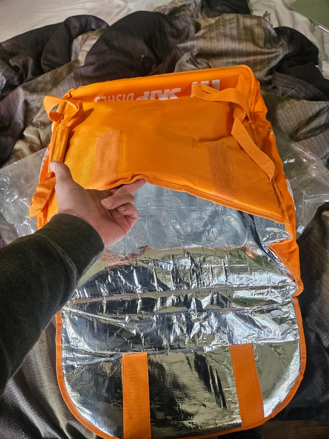 Brand new SkipTheDishes Insulated pizza Delivery Bag - New image indicator(2)