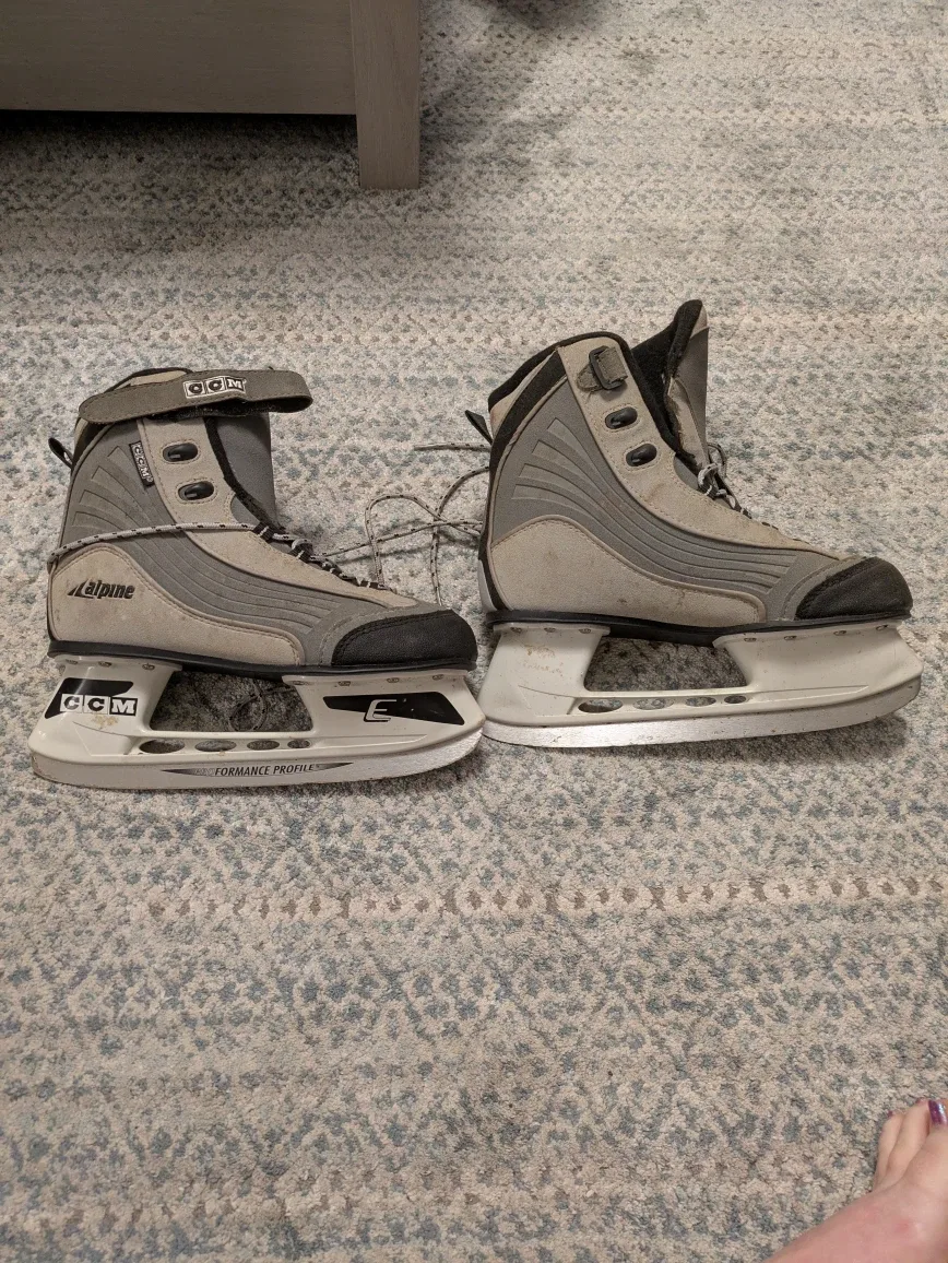 Alpine Eclipse Ice Skates - Size 7 image indicator(4)
