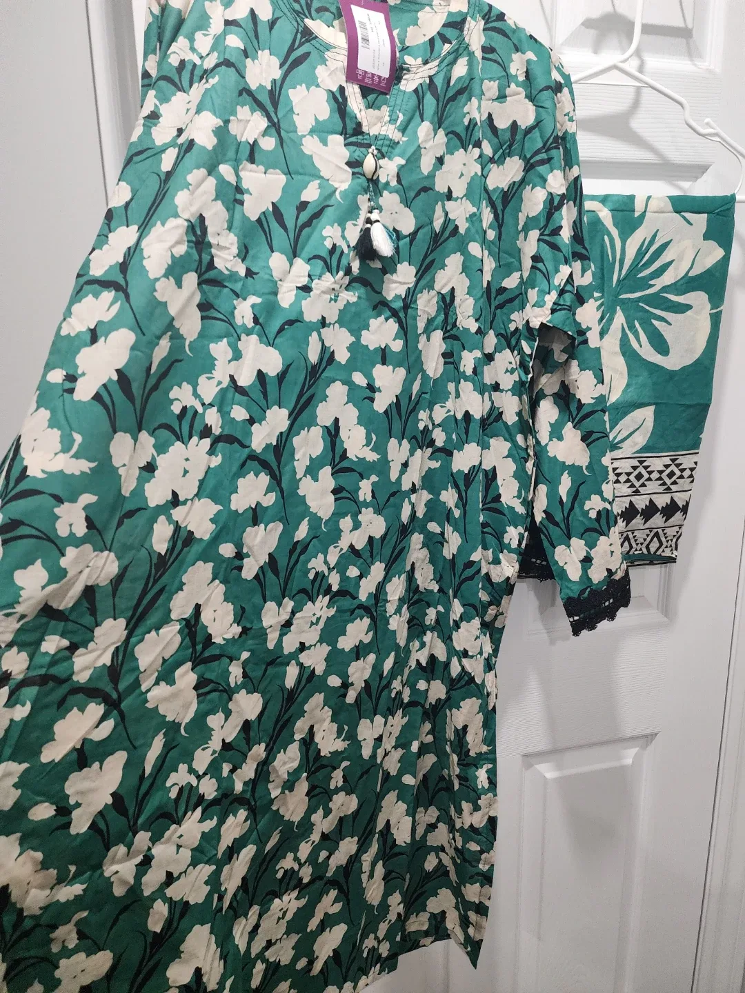 New J. XXL Green Floral 2-Pc Shirt Dupatta  in lawn image indicator(6)