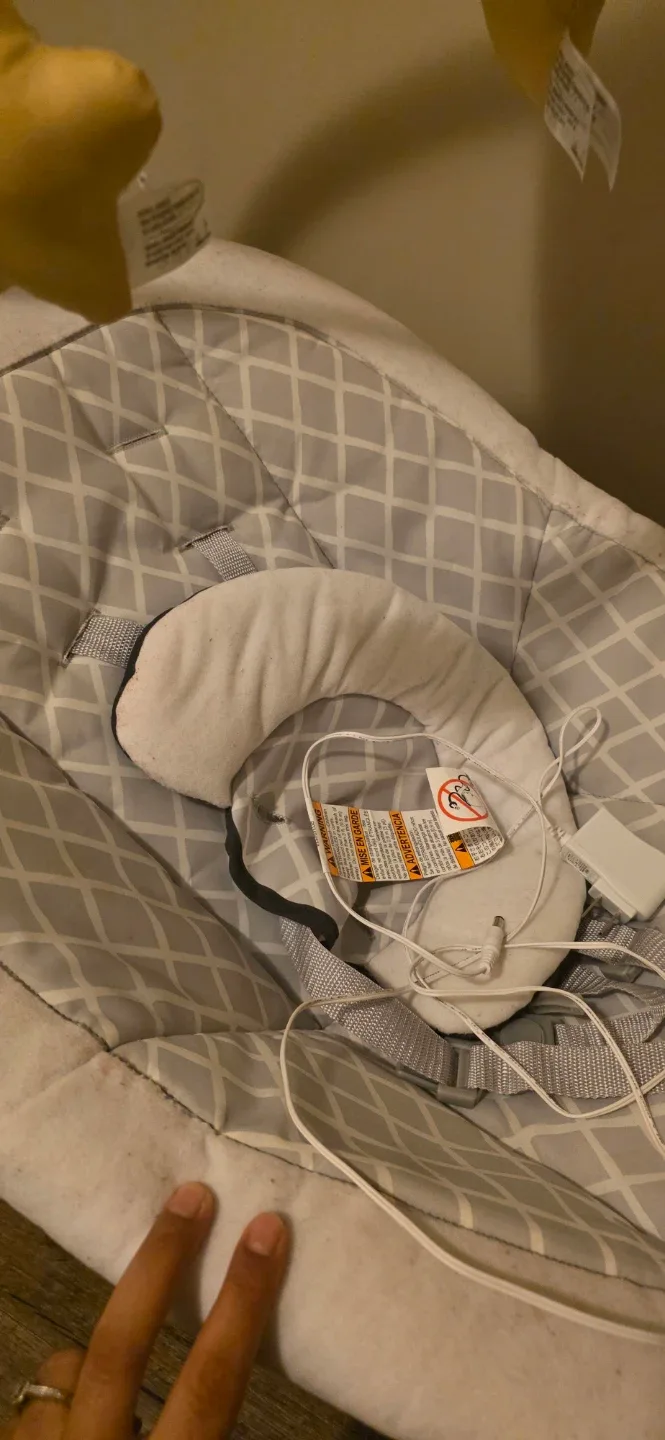 Graco Baby Swing with Vibration image indicator(2)