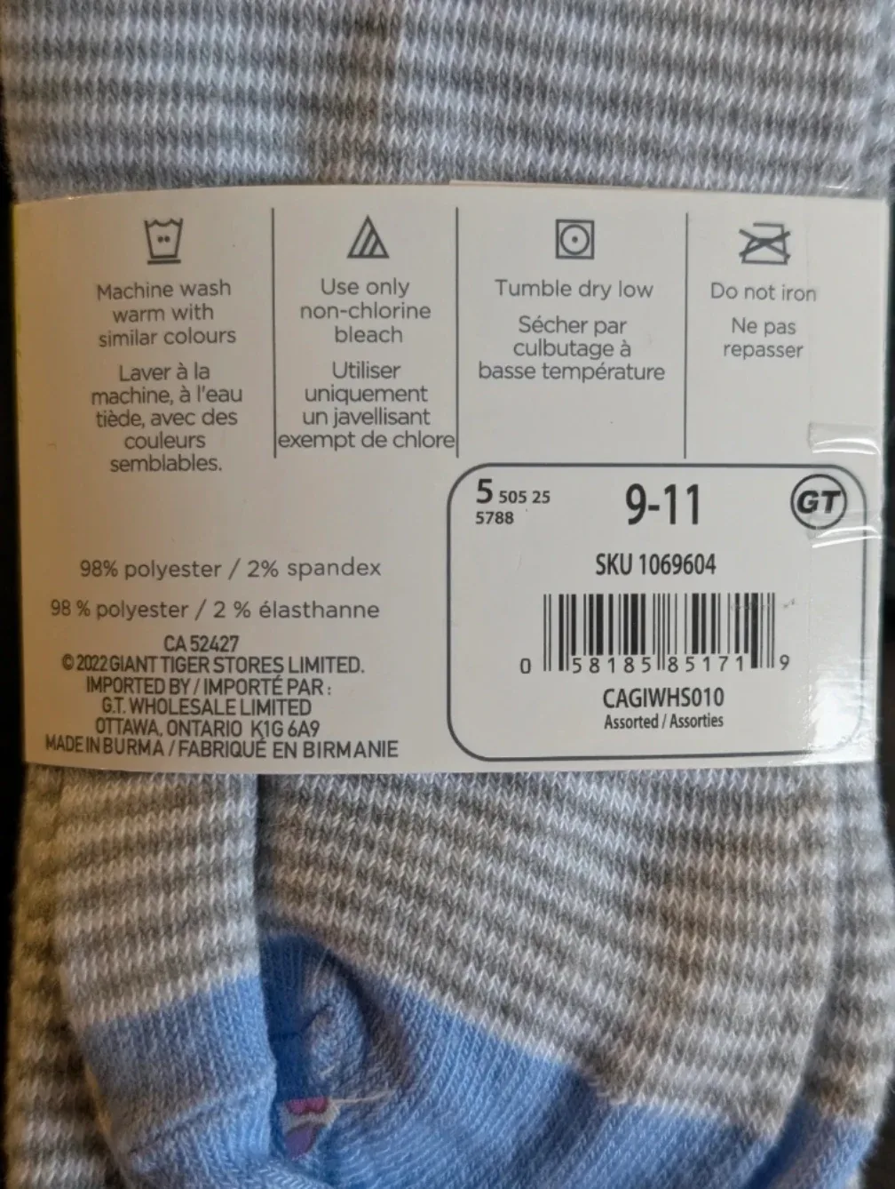 Carisma Women's Crew Socks, Size 9-11 image indicator(3)