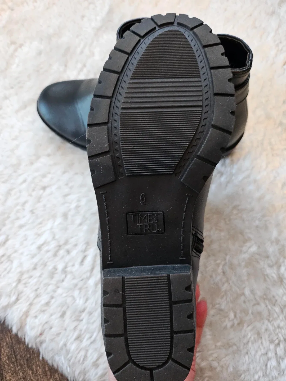 Time & Tru Black Ankle Boots - Size 6 image indicator(4)