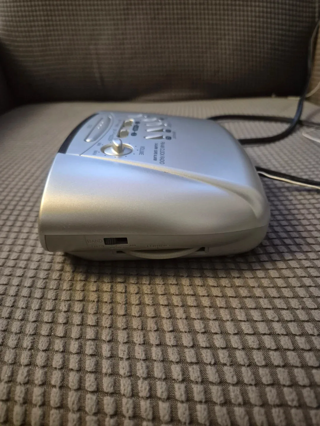 Panasonic RC-7200 FM/AM Clock Radio image indicator(8)