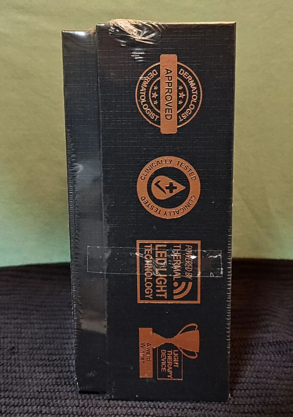 NIB GLO24K LED Beauty Therapy Device for Face & Neck image indicator(4)