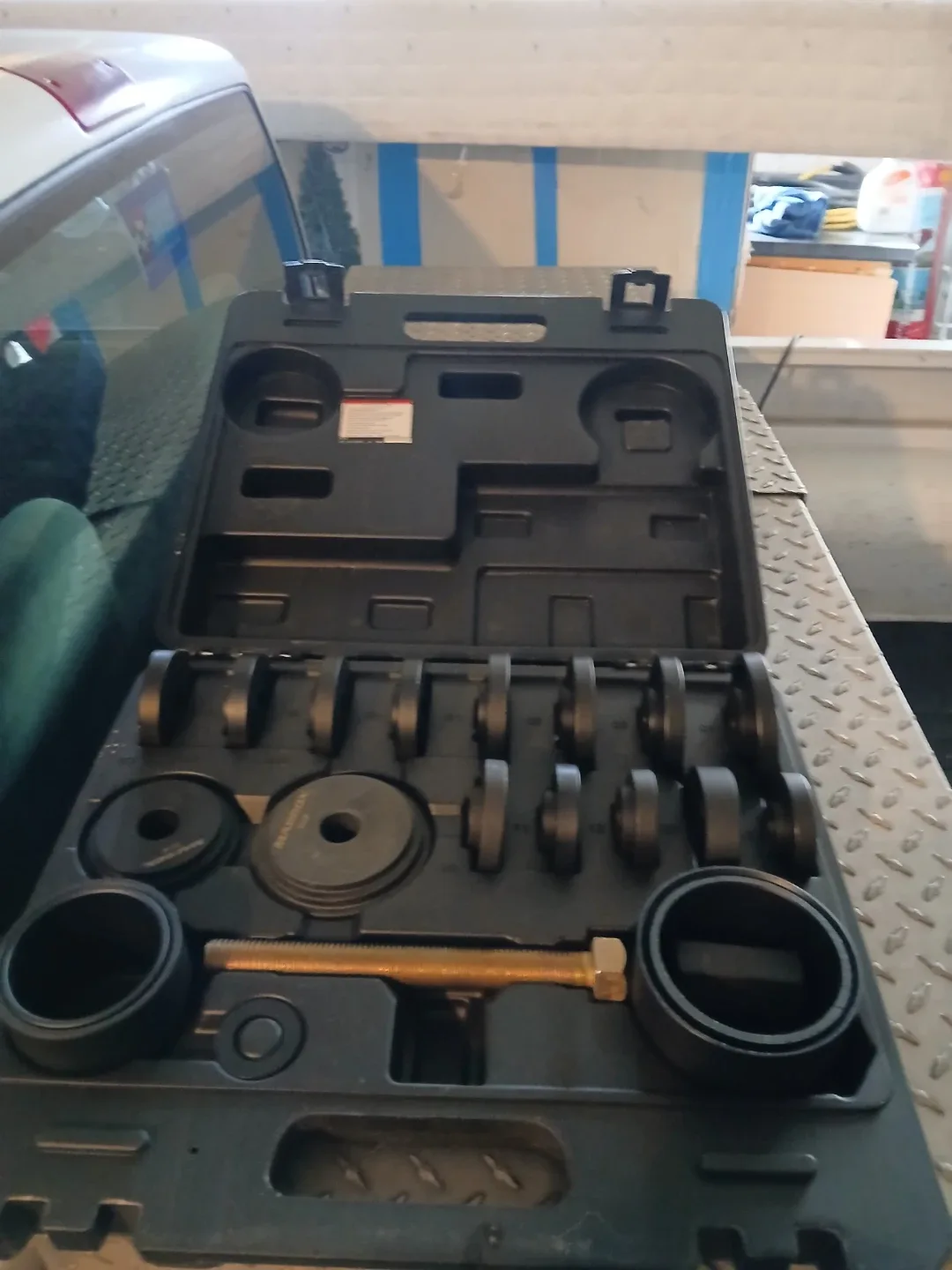 Well bearing instalation set thumbnail