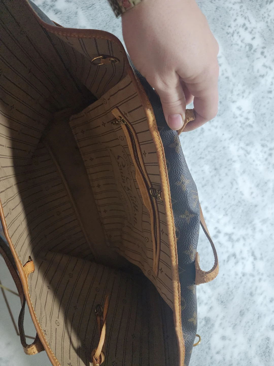 Louis Vuitton Authentic Neverfull MM Tote Bag