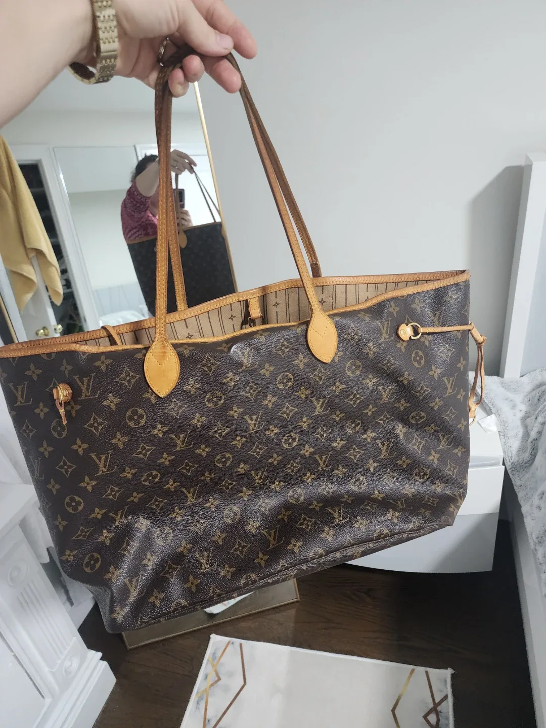 Louis Vuitton Authentic Neverfull MM Tote Bag image indicator(2)