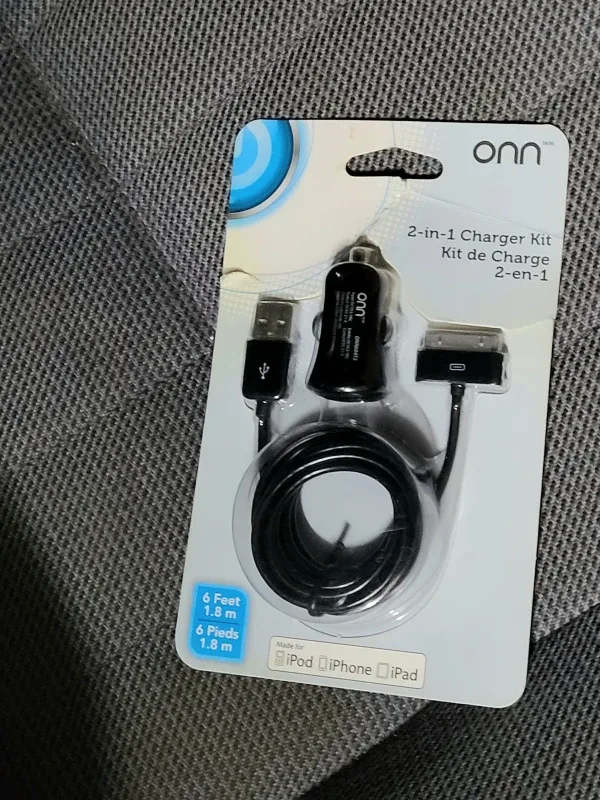 onn. 2-in-1 Charger Kit for iPod/iPhone/iPad - NEW