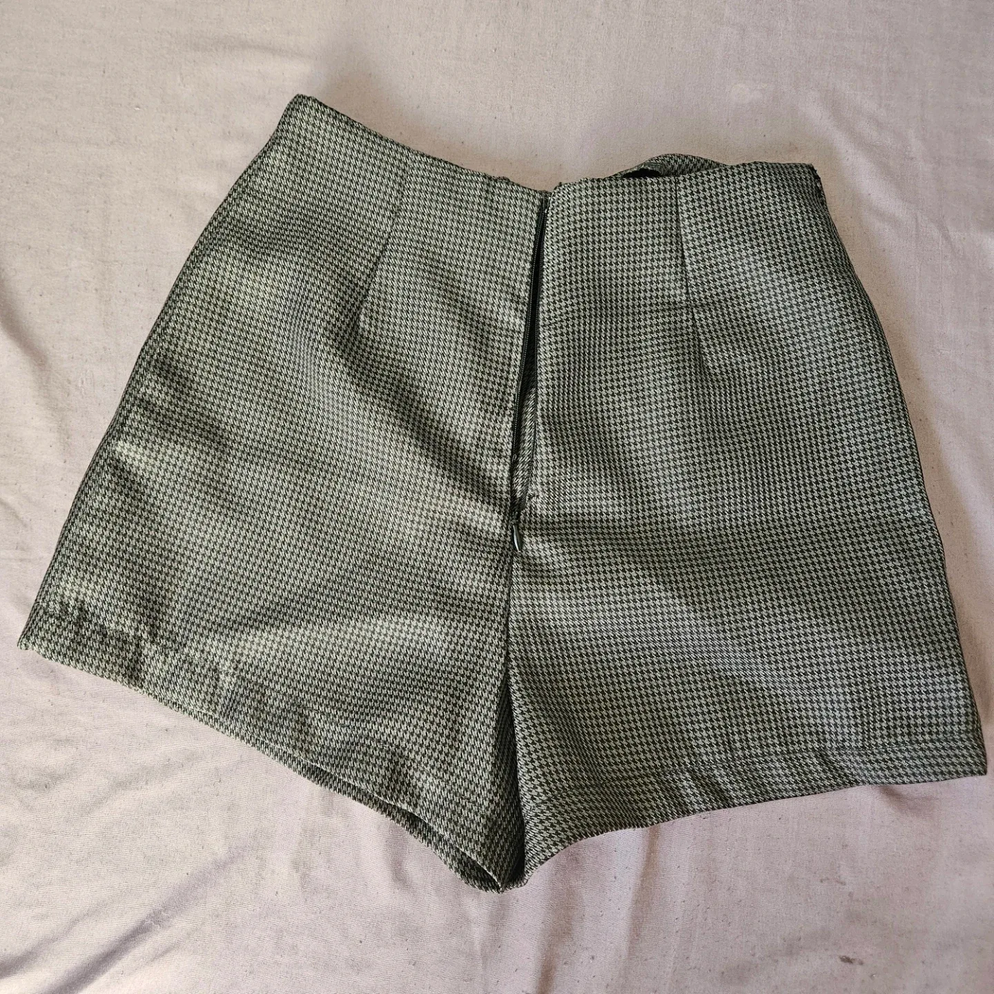 Clothing sale image indicator(8)