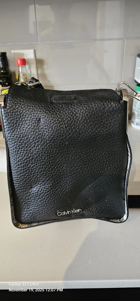 Calvin Klein Black Leather Shoulder Bag - photo 2
