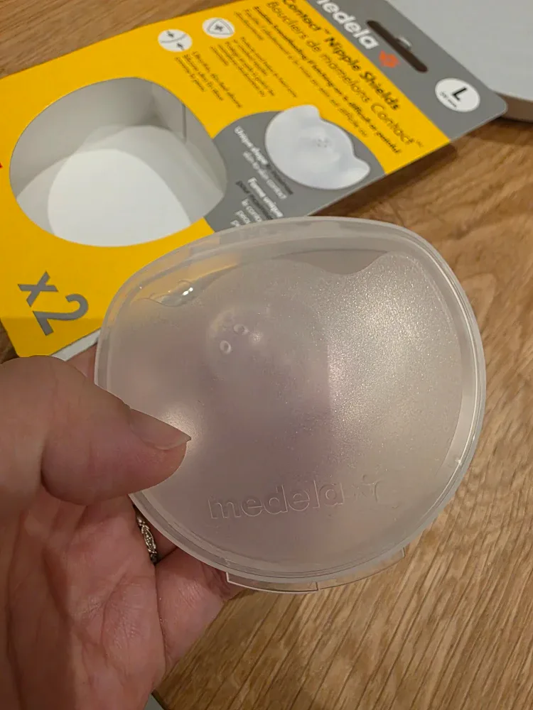 New Medela Nipple cream & Nipple Shields - Size L (24mm) image indicator(3)