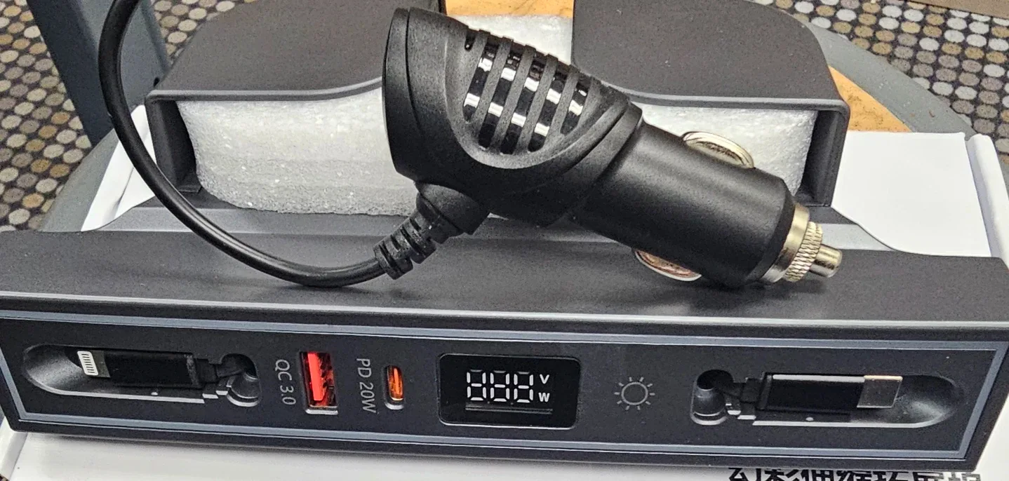 New P129 Retractable Hub Docking Station image indicator(2)