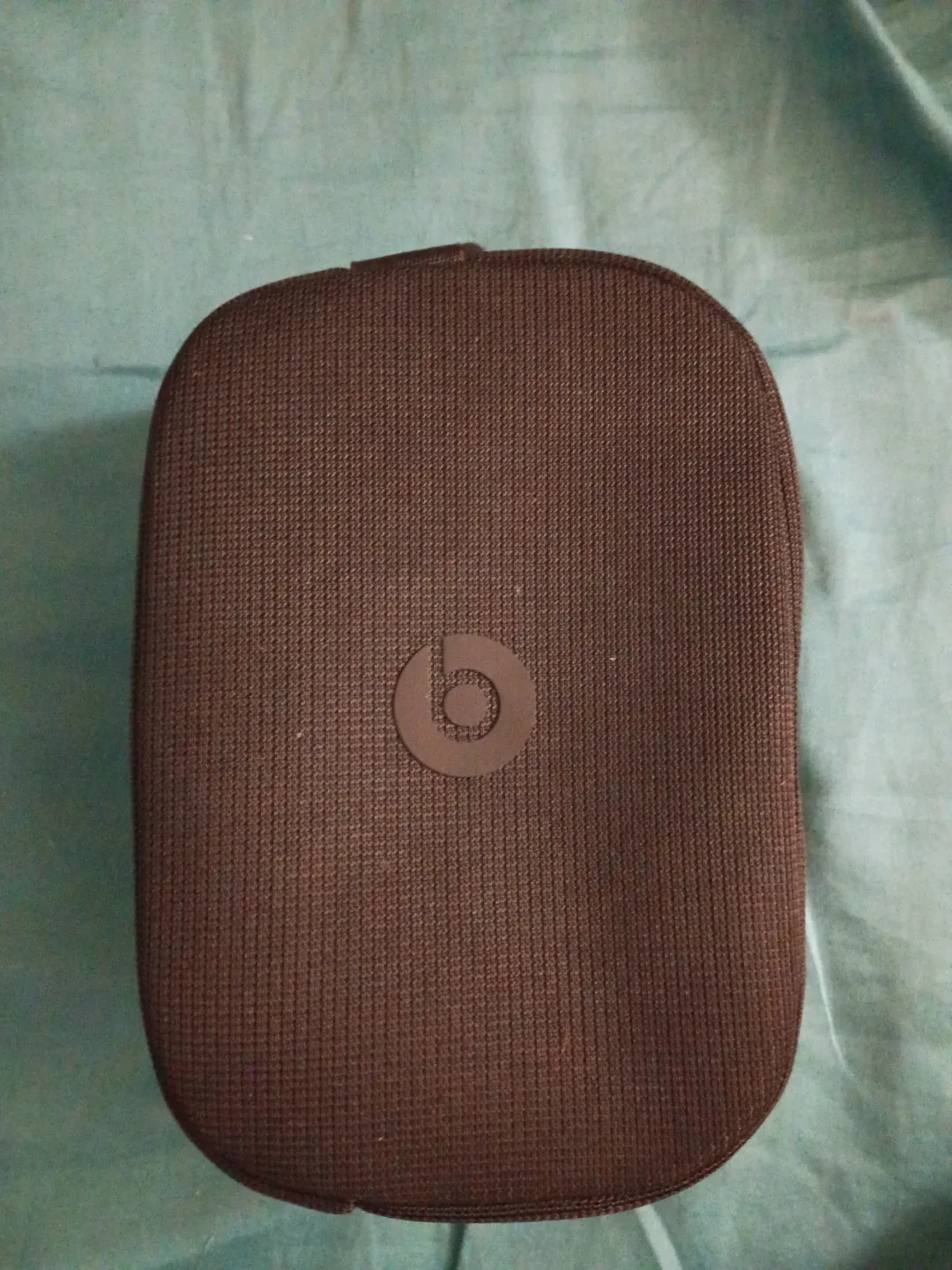 Beats Headphones Case - Brown image indicator(2)