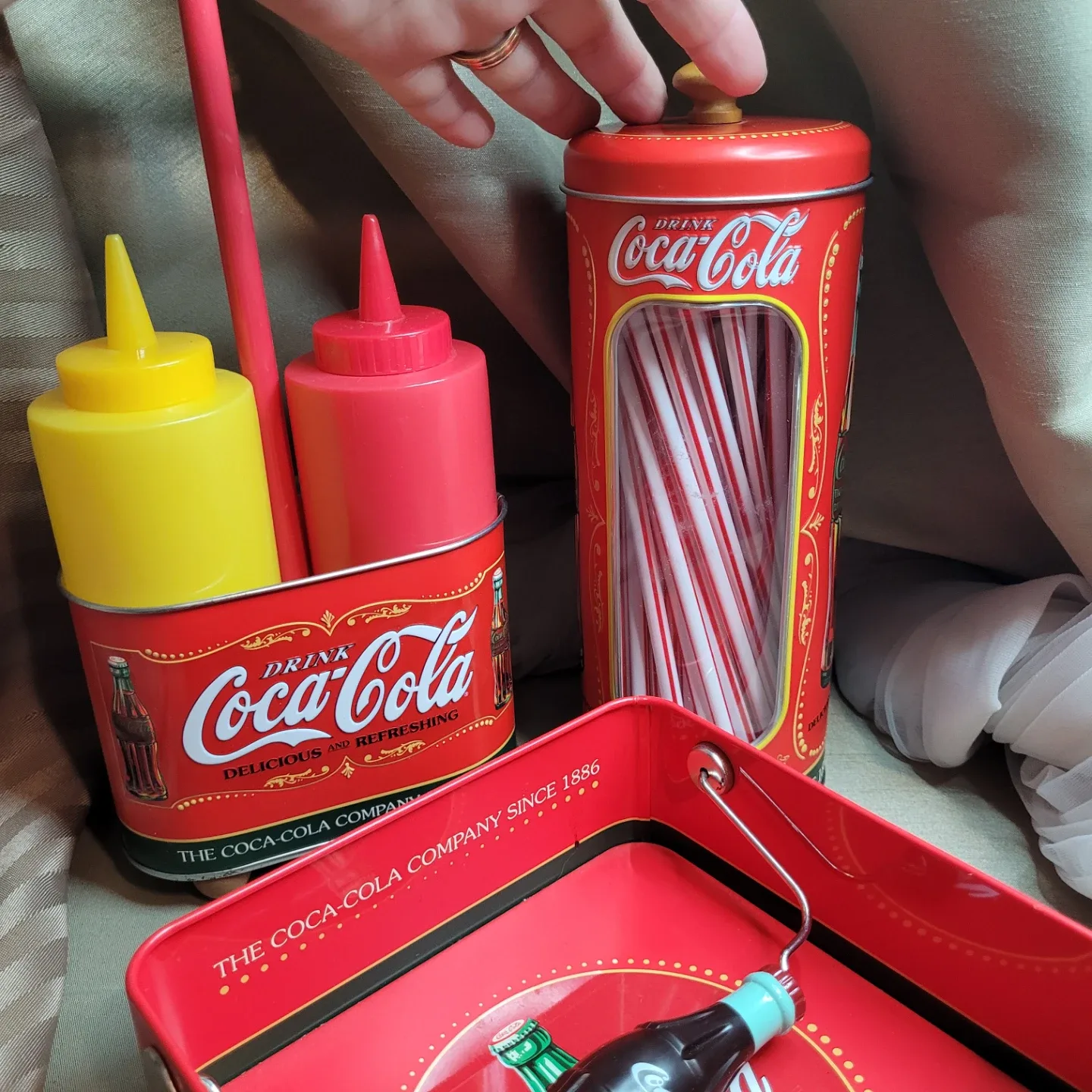 Lot of 3 Collectible Coca-Cola Tin Items... image indicator(5)