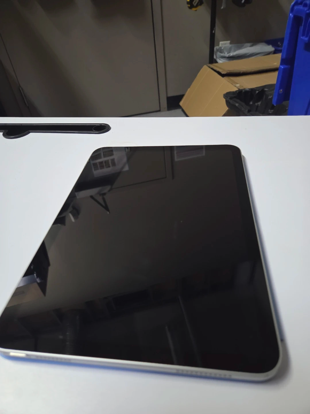 iPad A16 with Smart Cover