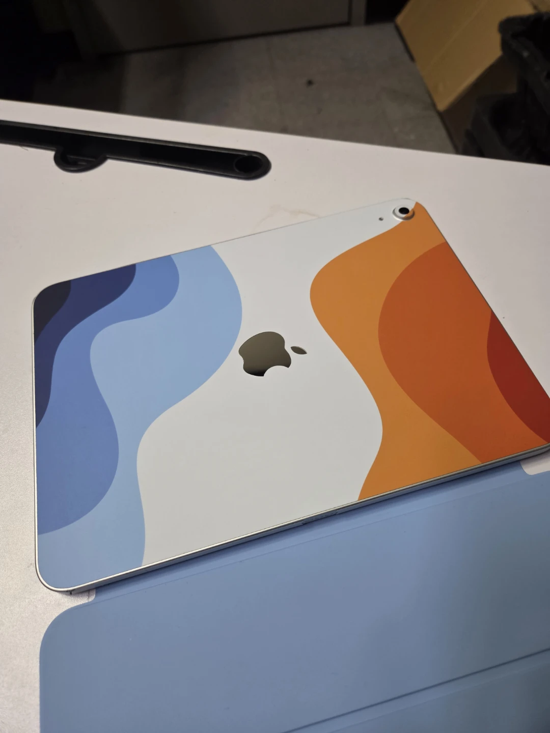 iPad A16 with Smart Cover - photo 2