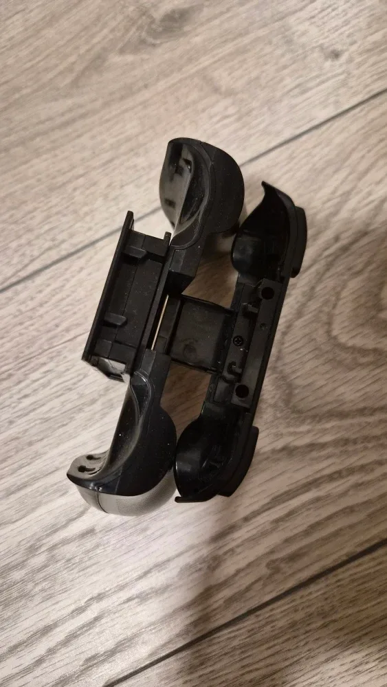 Nintendo Switch Comfort Grip image indicator(2)